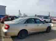 2004 Toyota Camry LE with VIN 4T1BE32K64U813900, listed as a Copart auction lot 81764365 with 197,091 mi miles and Clean title. Bid and sale history available at DreamBid. Image 3.