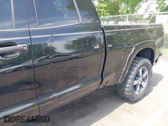 2012 Toyota Tundra z VIN 5TFRY5F10CX117652, wystawiony jako IAAI lot #42617080 z przebiegiem 233 560 mil mil oraz . Historia ofert i sprzedaży dostępna na DreamBid. Obrazek 17.
