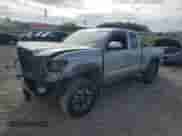 2016 Toyota Tacoma SR5 с VIN 5TFSZ5AN8GX012498, выставлен на аукционе Copart как лот 81961445 с пробегом 208 839 миль миль и Списание • Salvage title. История ставок и продаж доступна на DreamBid. Изображение 1.