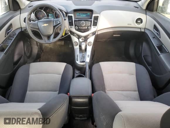 2015 Chevrolet Cruze LS с VIN 1G1PA5SH1F7266485, выставлен на аукционе Copart как лот 71876735 с пробегом 113 615 миль миль и Списание • Salvage title. История ставок и продаж доступна на DreamBid. Изображение 8.