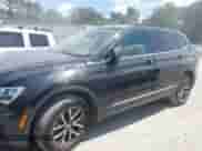 2021 Volkswagen Tiguan SE with VIN 3VV3B7AX7MM030418, listed as a IAAI auction lot 42948724 with 49,009 mi miles and . Bid and sale history available at DreamBid. Image 14.