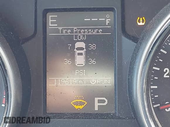 2011 Jeep Grand Cherokee Laredo z VIN 1J4RR4GG3BC723439, wystawiony jako IAAI lot #43385250 z przebiegiem 119 619 mil mil oraz . Historia ofert i sprzedaży dostępna na DreamBid. Obrazek 15.