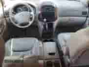 2004 Toyota Sienna XLE z VIN 5TDZA22C04S069460, wystawiony jako Copart lot #84008035 z przebiegiem 243 993 mil mil oraz Szkoda całkowita • Salvage title. Historia ofert i sprzedaży dostępna na DreamBid. Obrazek 8.