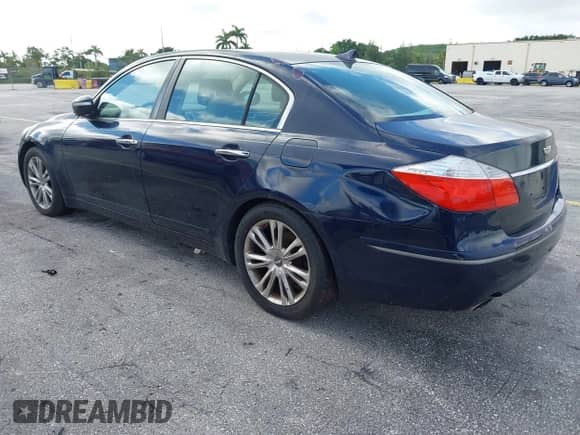 2011 Hyundai Genesis с VIN KMHGC4DE2BU132350, выставлен на аукционе IAAI как лот 43079248 с пробегом 128 608 миль миль и . История ставок и продаж доступна на DreamBid. Изображение 3.