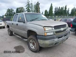 2003 Chevrolet Silverado 2500HD LS z VIN 1GCHK23173F105228, wystawiony jako IAAI lot #42541558 z przebiegiem Nie podano mil oraz . Historia ofert i sprzedaży dostępna na DreamBid. Obrazek 1.