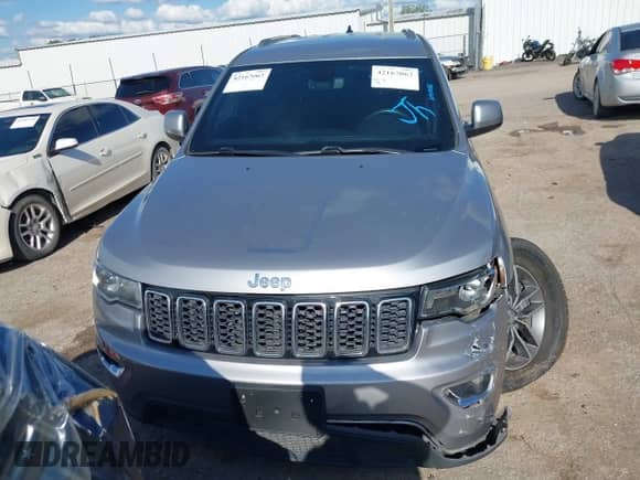 2018 Jeep Grand Cherokee Laredo z VIN 1C4RJEAG7JC407147, wystawiony jako IAAI lot #42167062 z przebiegiem 95 975 mil mil oraz . Historia ofert i sprzedaży dostępna na DreamBid. Obrazek 12.