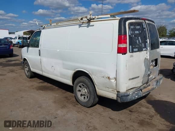 2009 Chevrolet Express Cargo с VIN 1GCFG15X291154296, выставлен на аукционе IAAI как лот 43363104 с пробегом 337 671 миль миль и . История ставок и продаж доступна на DreamBid. Изображение 3.