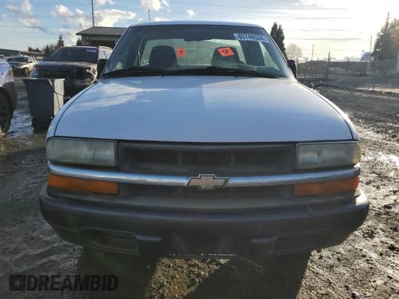 2003 Chevrolet S-10 Fleet z VIN 1GCCS19X238233364, wystawiony jako Copart lot #85746534 z przebiegiem 162 144 mil mil oraz Czysty tytuł • Clean title. Historia ofert i sprzedaży dostępna na DreamBid. Obrazek 5.
