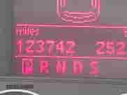 2009 Volkswagen Tiguan SE с VIN WVGBV75N99W527290, выставлен на аукционе IAAI как лот 43121836 с пробегом 123 742 миль миль и . История ставок и продаж доступна на DreamBid. Изображение 13.