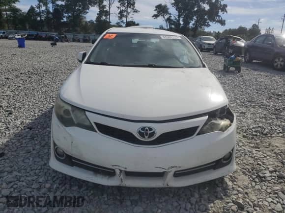 2013 Toyota Camry SE z VIN 4T1BF1FK8DU673053, wystawiony jako Copart lot #84384115 z przebiegiem Nie podano mil oraz Nie do naprawy • Non repairable. Historia ofert i sprzedaży dostępna na DreamBid. Obrazek 5.