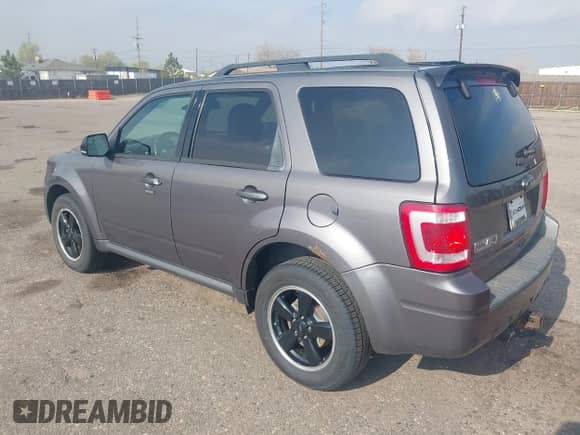 2011 Ford Escape XLT с VIN 1FMCU9D78BKC39019, выставлен на аукционе IAAI как лот 41903813 с пробегом 226 401 миль миль и . История ставок и продаж доступна на DreamBid. Изображение 3.