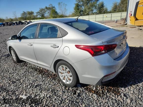 2020 Hyundai Accent SE с VIN 3KPC24A62LE115809, выставлен на аукционе Copart как лот 84187125 с пробегом 120 829 миль миль и Списание • Salvage title. История ставок и продаж доступна на DreamBid. Изображение 2.