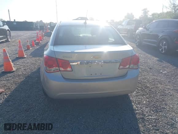 2014 Chevrolet Cruze LS с VIN 1G1PA5SH9E7429530, выставлен на аукционе IAAI как лот 43163104 с пробегом 83 618 миль миль и . История ставок и продаж доступна на DreamBid. Изображение 16.