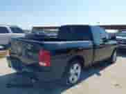 2013 Ram 1500 Express z VIN 1C6RR6FT0DS639403, wystawiony jako IAAI lot #43194312 z przebiegiem 127 825 mil mil oraz . Historia ofert i sprzedaży dostępna na DreamBid. Obrazek 4.