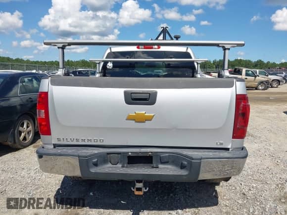 2012 Chevrolet Silverado 1500 LS z VIN 3GCPCREA4CG229602, wystawiony jako IAAI lot #42818433 z przebiegiem 294 243 mil mil oraz . Historia ofert i sprzedaży dostępna na DreamBid. Obrazek 16.