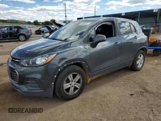 2020 Chevrolet Trax LS с VIN 3GNCJKSB9LL216528, выставлен на аукционе Copart как лот 84905575 с пробегом 84 068 миль миль и Списание • Salvage title. История ставок и продаж доступна на DreamBid. Изображение 1.