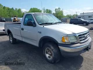 2002 Ford F-150 XL с VIN 1FTRF18202NB19254, выставлен на аукционе IAAI как лот 42225386 с пробегом 120 351 миль миль и . История ставок и продаж доступна на DreamBid. Изображение 1.