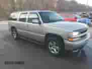 2005 Chevrolet Suburban LS with VIN 3GNFK16Z75G127872, listed as a Copart auction lot 77887864 with 201,471 mi miles and Salvage title. Bid and sale history available at DreamBid. Image 4.