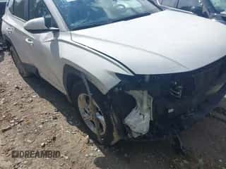 2024 Hyundai Tucson SEL z VIN 5NMJBCDE6RH300239, wystawiony jako IAAI lot #43396705 z przebiegiem 70 780 mil mil oraz . Historia ofert i sprzedaży dostępna na DreamBid. Obrazek 6.