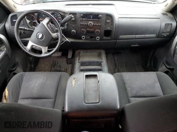 2011 Chevrolet Silverado 3500HD DRW LT с VIN 1GC5K0C82BZ225732, выставлен на аукционе Copart как лот 85118884 с пробегом 183 515 миль миль и Списание • Salvage title. История ставок и продаж доступна на DreamBid. Изображение 8.