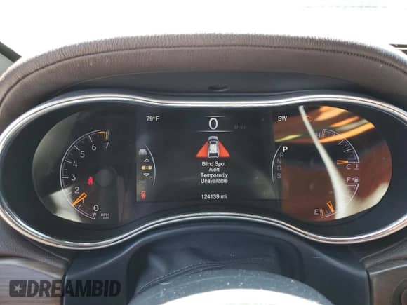 2015 Jeep Grand Cherokee Overland z VIN 1C4RJFCG6FC123955, wystawiony jako Copart lot #71092915 z przebiegiem 124 139 mil mil oraz Szkoda całkowita • Salvage title. Historia ofert i sprzedaży dostępna na DreamBid. Obrazek 9.