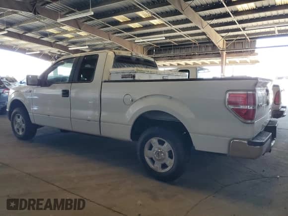 2011 Ford F-150 XL z VIN 1FTEX1CMXBFA95978, wystawiony jako Copart lot #71325975 z przebiegiem 192 194 mil mil oraz Czysty tytuł • Clean title. Historia ofert i sprzedaży dostępna na DreamBid. Obrazek 2.