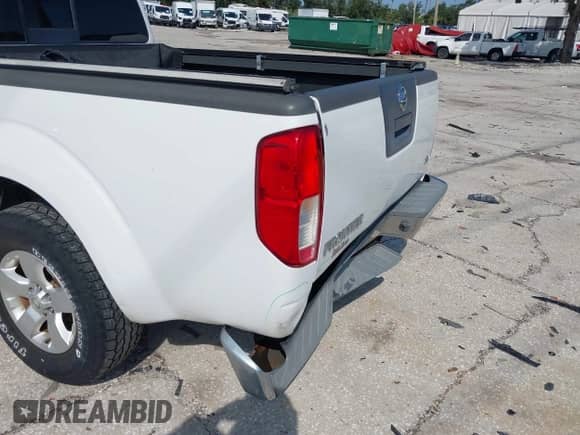 2012 Nissan Frontier SV z VIN 1N6AD0CU5CC449486, wystawiony jako IAAI lot #43101250 z przebiegiem 128 404 mil mil oraz . Historia ofert i sprzedaży dostępna na DreamBid. Obrazek 17.