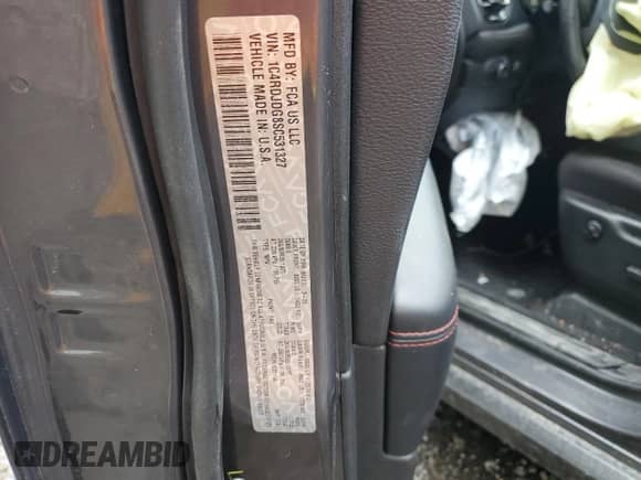 2025 Dodge Durango GT z VIN 1C4RDJDG8SC531327, wystawiony jako Copart lot #69813165 z przebiegiem Nie podano mil oraz Szkoda całkowita • Salvage title. Historia ofert i sprzedaży dostępna na DreamBid. Obrazek 13.