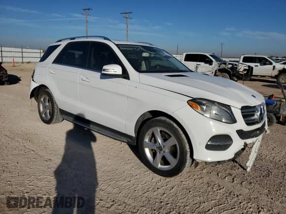 2017 Mercedes-Benz GLE 350 z VIN 4JGDA5JB5HA946561, wystawiony jako Copart lot #82470085 z przebiegiem 84 846 mil mil oraz Szkoda całkowita • Salvage title. Historia ofert i sprzedaży dostępna na DreamBid. Obrazek 4.