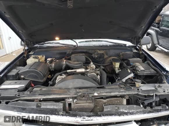 1998 Chevrolet Silverado 1500 z VIN 1GCEC14R5WZ145972, wystawiony jako Copart lot #85748594 z przebiegiem 323 362 mil mil oraz Szkoda całkowita • Salvage title. Historia ofert i sprzedaży dostępna na DreamBid. Obrazek 11.
