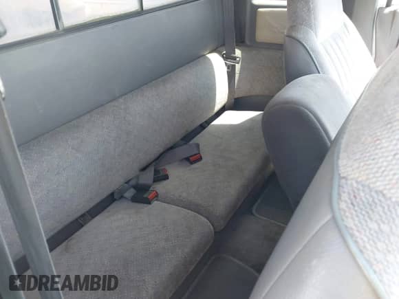 1996 Dodge Dakota with VIN 1B7GG23X5TS523974, listed as a IAAI auction lot 42430916 with 189,216 mi miles and . Bid and sale history available at DreamBid. Image 8.