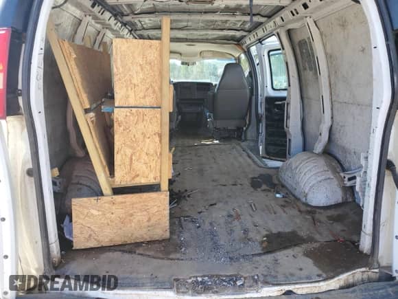 2006 Chevrolet Express Cargo с VIN 1GCFG15X661126688, выставлен на аукционе Copart как лот 47455665 с пробегом 293 269 миль миль и Списание • Salvage title. История ставок и продаж доступна на DreamBid. Изображение 10.