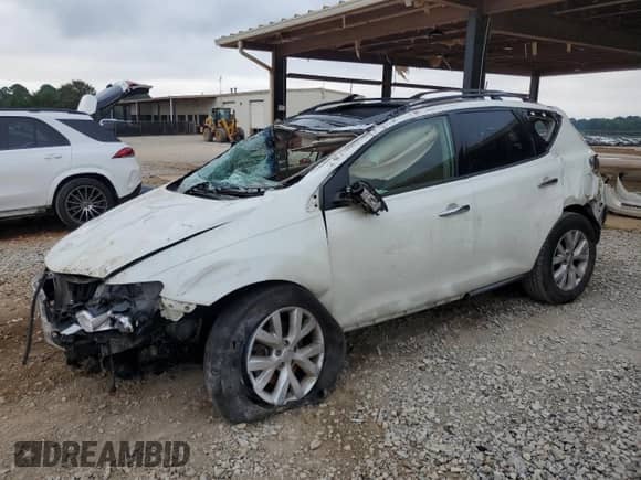 2011 Nissan Murano SL z VIN JN8AZ1MU5BW067839, wystawiony jako Copart lot #67138815 z przebiegiem Nie podano mil oraz Szkoda całkowita • Salvage title. Historia ofert i sprzedaży dostępna na DreamBid. Obrazek 1.