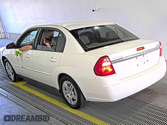 2006 Chevrolet Malibu 1FL с VIN 1G1ZS51896F169211, выставлен на аукционе IAAI как лот 42355194 с пробегом 155 038 миль миль и . История ставок и продаж доступна на DreamBid. Изображение 1.