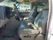 2005 Chevrolet Tahoe Z71 с VIN 1GNEK13T35R130344, выставлен на аукционе Copart как лот 60981675 с пробегом 217 789 миль миль и Списание • Salvage title. История ставок и продаж доступна на DreamBid. Изображение 7.