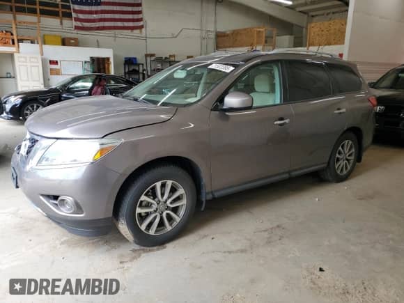 2013 Nissan Pathfinder SV with VIN 5N1AR2MMXDC688527, listed as a Copart auction lot 71522395 with 152,893 mi miles and Salvage title. Bid and sale history available at DreamBid. Image 1.