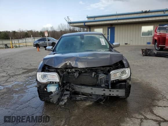 2019 Chrysler 300 Limited с VIN 2C3CCAEG1KH585691, выставлен на аукционе Copart как лот 89188135 с пробегом 149 997 миль миль и Списание • Salvage title. История ставок и продаж доступна на DreamBid. Изображение 5.