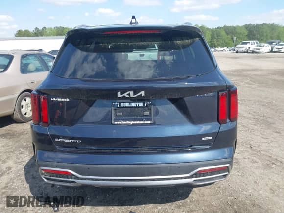 2024 Kia Sorento EX with VIN KNDRHDLG0R5248202, listed as a IAAI auction lot 41990342 with 17,552 mi miles and . Bid and sale history available at DreamBid. Image 16.