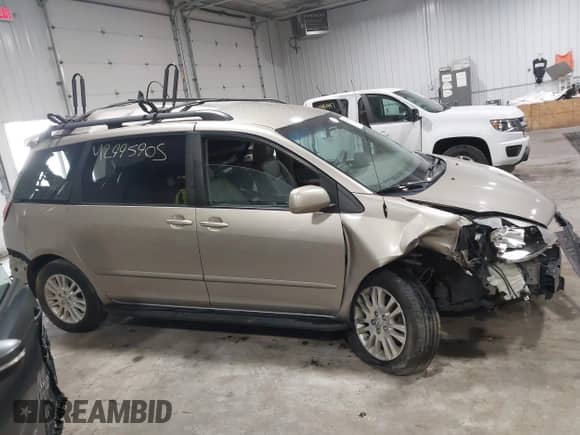 2009 Toyota Sienna XLE с VIN 5TDBK22C29S026860, выставлен на аукционе IAAI как лот 42995905 с пробегом 182 101 миль миль и . История ставок и продаж доступна на DreamBid. Изображение 14.