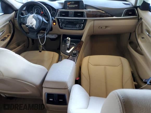 2016 BMW 3 Series 320i с VIN WBA8E1G54GNT33825, выставлен на аукционе Copart как лот 71045175 с пробегом 84 576 миль миль и Списание • Salvage title. История ставок и продаж доступна на DreamBid. Изображение 8.