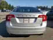 2015 Volvo S60 T5 Drive-E Platinum с VIN YV126MFM5F1335339, выставлен на аукционе Copart как лот 82262385 с пробегом 135 729 миль миль и Списание • Salvage title. История ставок и продаж доступна на DreamBid. Изображение 6.