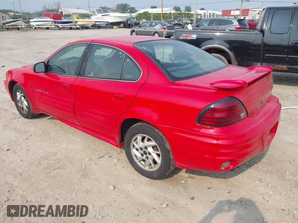 2001 Pontiac Grand Am SE1 с VIN 1G2NF52E61M620263, выставлен на аукционе IAAI как лот 42911731 с пробегом 118 059 миль миль и . История ставок и продаж доступна на DreamBid. Изображение 3.
