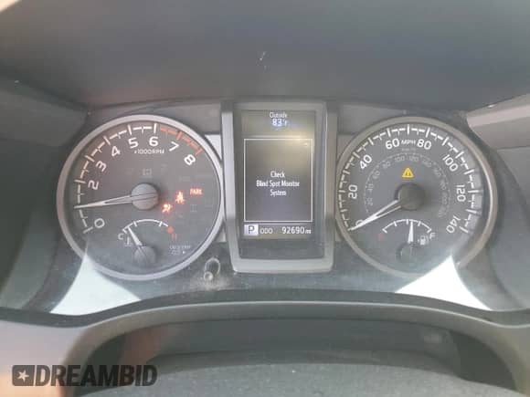 2020 Toyota Tacoma SR5 with VIN 3TMAZ5CN8LM114991, listed as a Copart auction lot 80959475 with 92,690 mi miles and Salvage title. Bid and sale history available at DreamBid. Image 9.