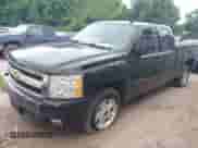 2008 Chevrolet Silverado 1500 2LT with VIN 2GCEK19J581202754, listed as a IAAI auction lot 42539152 with 163,402 mi miles and . Bid and sale history available at DreamBid. Image 2.