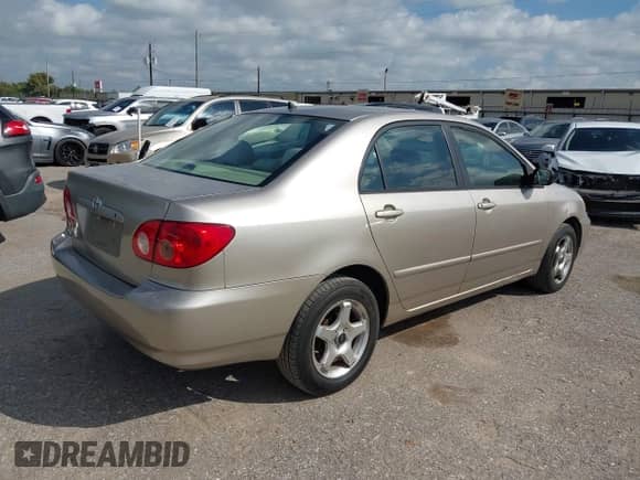2005 Toyota Corolla CE с VIN 1NXBR32E45Z351496, выставлен на аукционе IAAI как лот 43557012 с пробегом 227 655 миль миль и . История ставок и продаж доступна на DreamBid. Изображение 4.