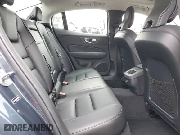 2025 Volvo S60 Core z VIN 7JRL12GJ3SG364543, wystawiony jako Copart lot #87546215 z przebiegiem 9 029 mil mil oraz Czysty tytuł • Clean title. Historia ofert i sprzedaży dostępna na DreamBid. Obrazek 10.