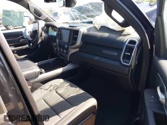 2022 Ram 1500 Big Horn z VIN 1C6SRFMT9NN360228, wystawiony jako IAAI lot #42232486 z przebiegiem 40 000 mil mil oraz . Historia ofert i sprzedaży dostępna na DreamBid. Obrazek 5.