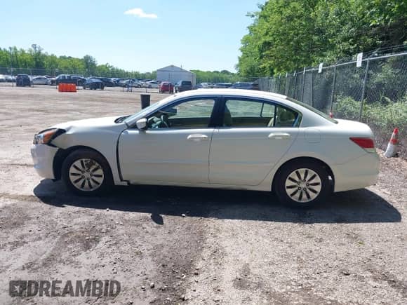 2010 Honda Accord LX z VIN 1HGCP2F31AA177725, wystawiony jako IAAI lot #42297599 z przebiegiem 46 435 mil mil oraz . Historia ofert i sprzedaży dostępna na DreamBid. Obrazek 15.