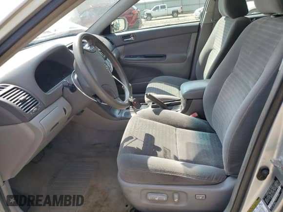 2005 Toyota Camry STD with VIN 4T1BE32K15U542374, listed as a Copart auction lot 71980375 with 307,992 mi miles and Salvage title. Bid and sale history available at DreamBid. Image 7.