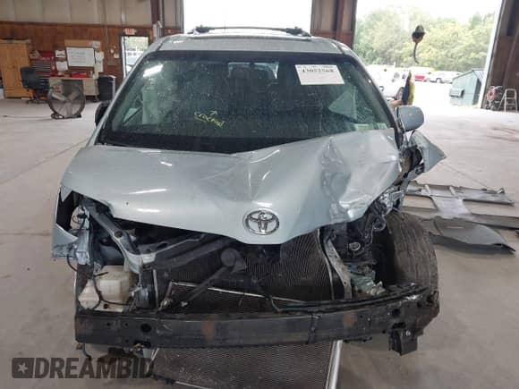 2015 Toyota Sienna Limited with VIN 5TDDK3DC7FS095518, listed as a IAAI auction lot 43052568 with 159,327 mi miles and . Bid and sale history available at DreamBid. Image 12.